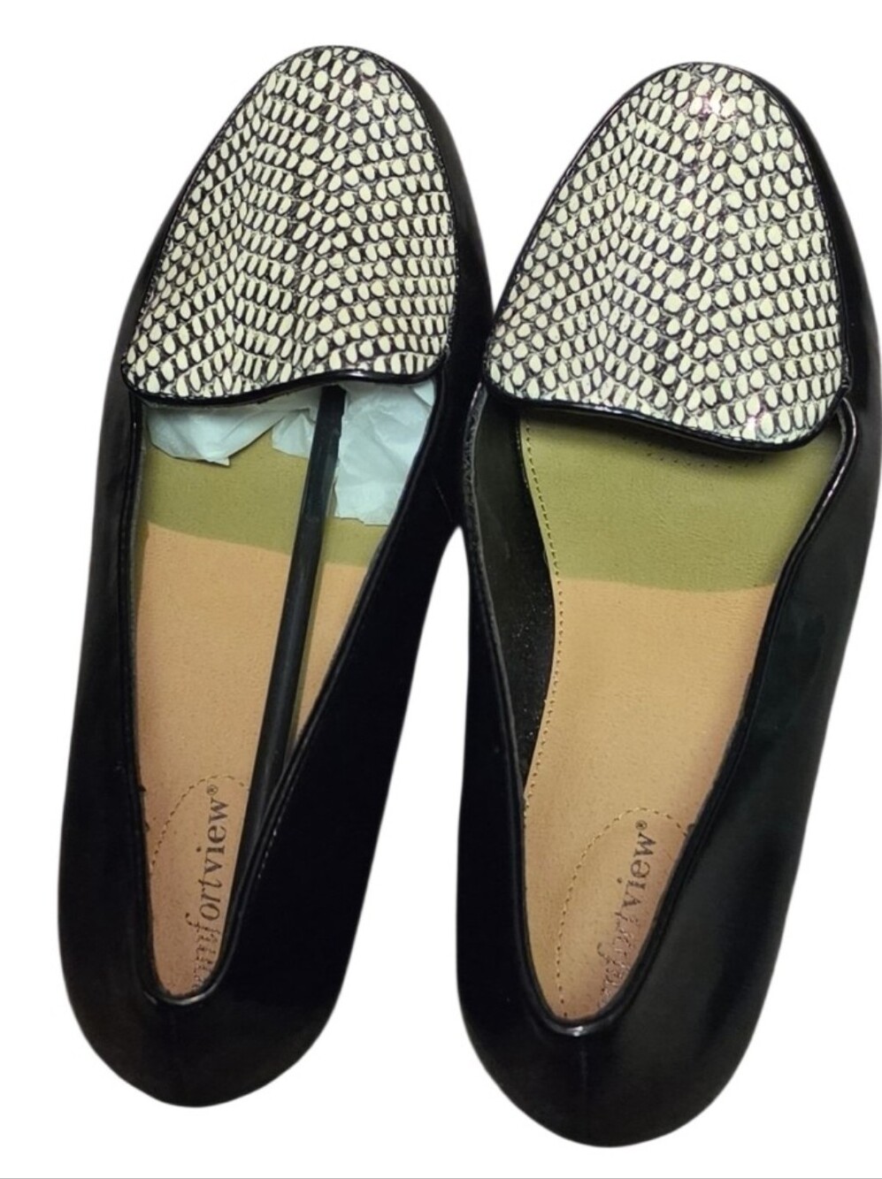 Comfortview Black & White Patent Loafers with Ivory Textured Vamp Size 11WW